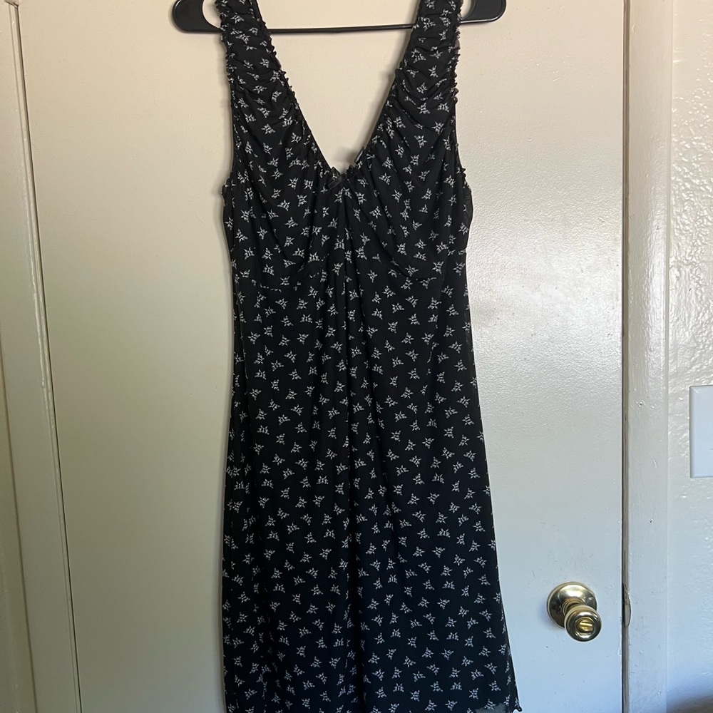 Forever 21 Black and White Floral Midi Dress